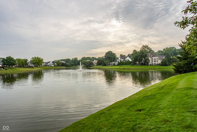 8039 Heyward Drive, Indianapolis, IN 46250