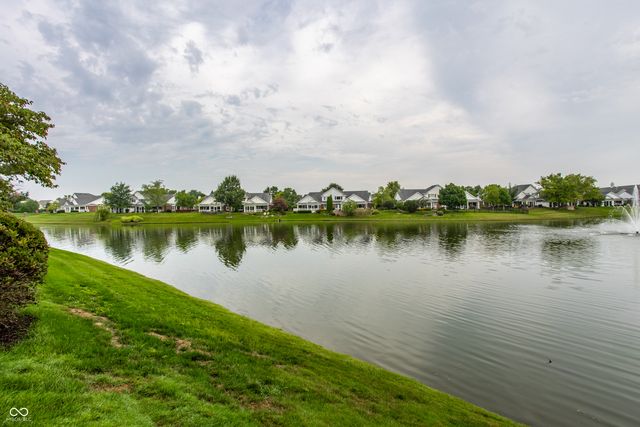 8039 Heyward Drive, Indianapolis, IN 46250