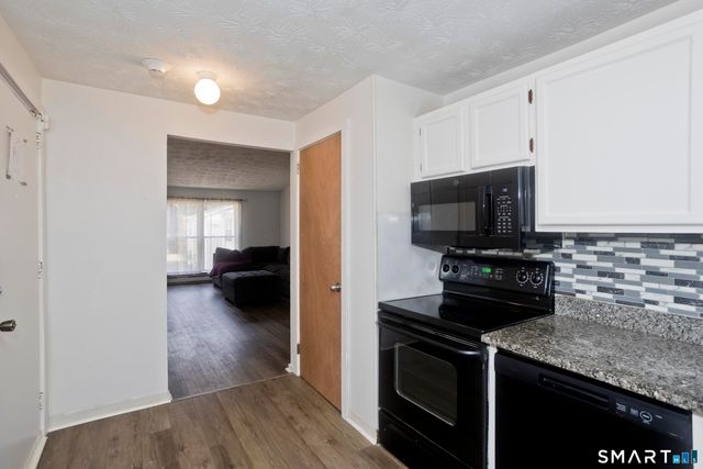 949 Pleasant Valley Road 4 12, South Windsor, CT 06074