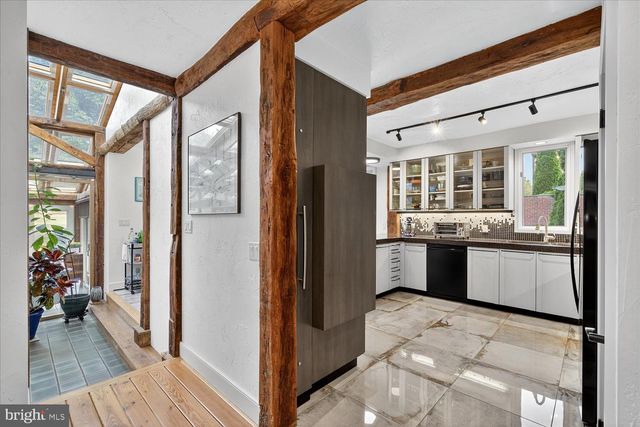 464 LOCUST LN, Littlestown, PA 17340