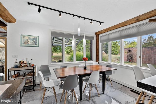 464 LOCUST LN, Littlestown, PA 17340