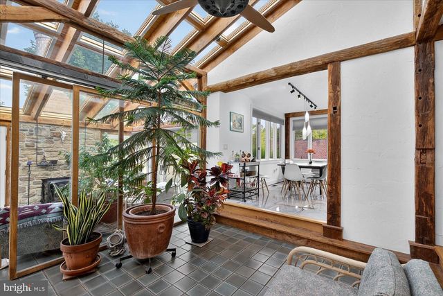 464 LOCUST LN, Littlestown, PA 17340