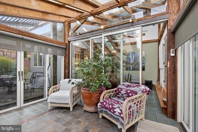 464 LOCUST LN, Littlestown, PA 17340