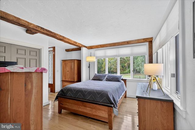 464 LOCUST LN, Littlestown, PA 17340