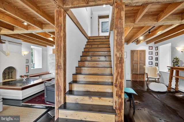 464 LOCUST LN, Littlestown, PA 17340