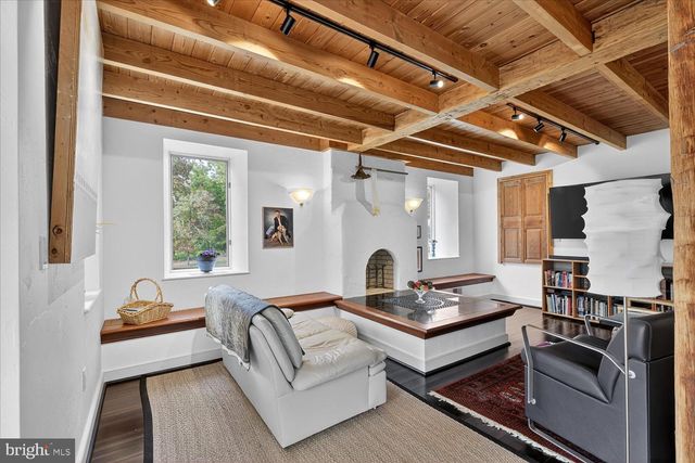 464 LOCUST LN, Littlestown, PA 17340