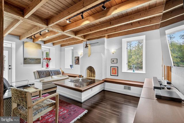 464 LOCUST LN, Littlestown, PA 17340