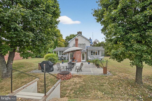 464 LOCUST LN, Littlestown, PA 17340