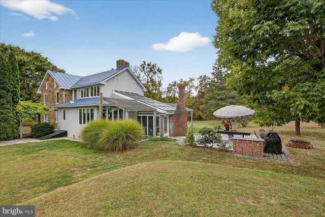 464 LOCUST LN, Littlestown, PA 17340