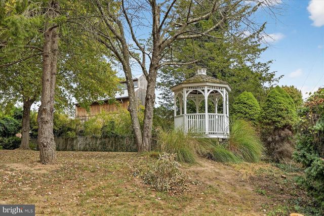 464 LOCUST LN, Littlestown, PA 17340