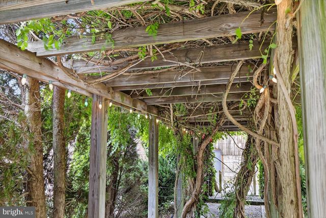 464 LOCUST LN, Littlestown, PA 17340