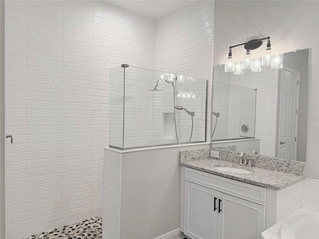 7004 MAINLAND AVENUE, Apollo Beach, FL 33572