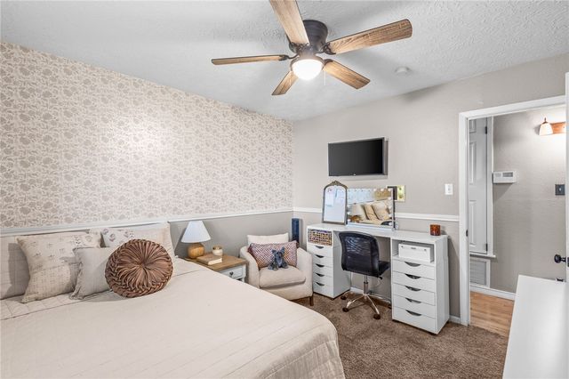 922 Meadowbrook Dr, Corpus Christi, TX 78412