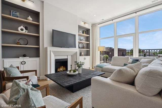 1615 W Irving Park Road 3S, Chicago, IL 60613