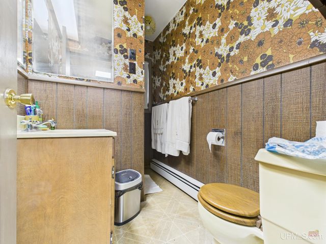 323 Maple Street, Munising, MI 49862