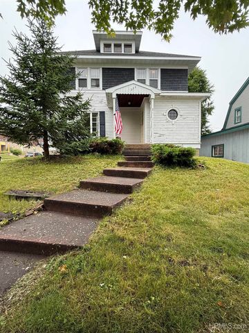 323 Maple Street, Munising, MI 49862