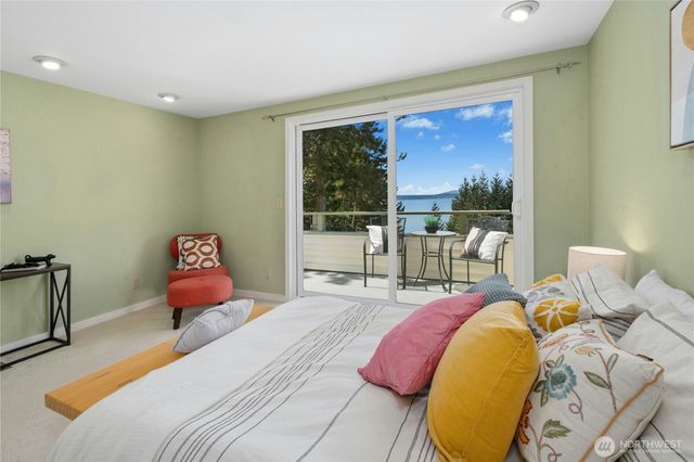 4014 57th Avenue SW, Seattle, WA 98116