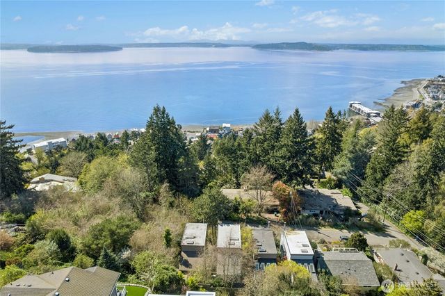 4014 57th Avenue SW, Seattle, WA 98116