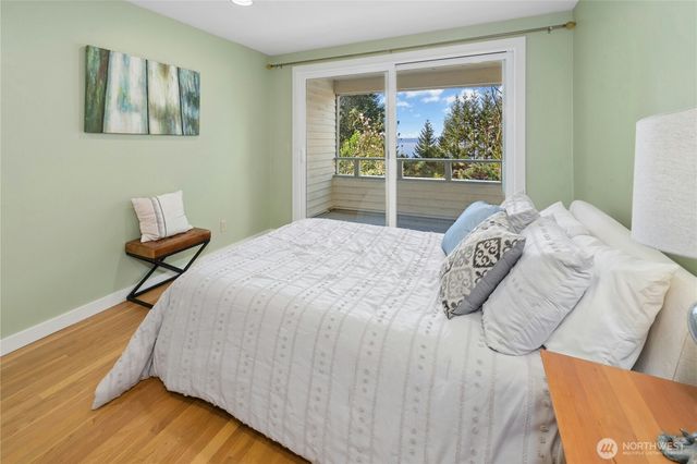 4014 57th Avenue SW, Seattle, WA 98116