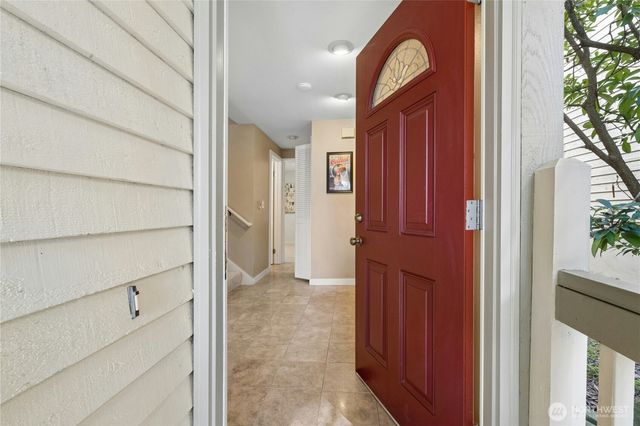 4014 57th Avenue SW, Seattle, WA 98116