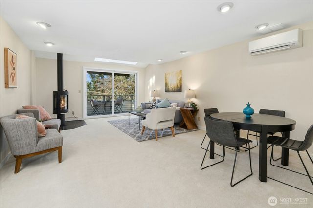 4014 57th Avenue SW, Seattle, WA 98116