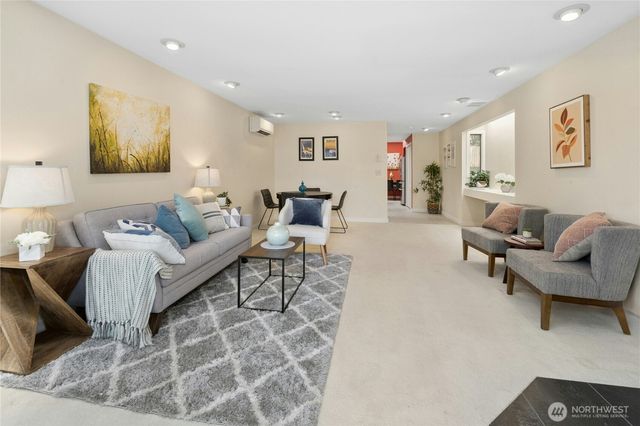 4014 57th Avenue SW, Seattle, WA 98116