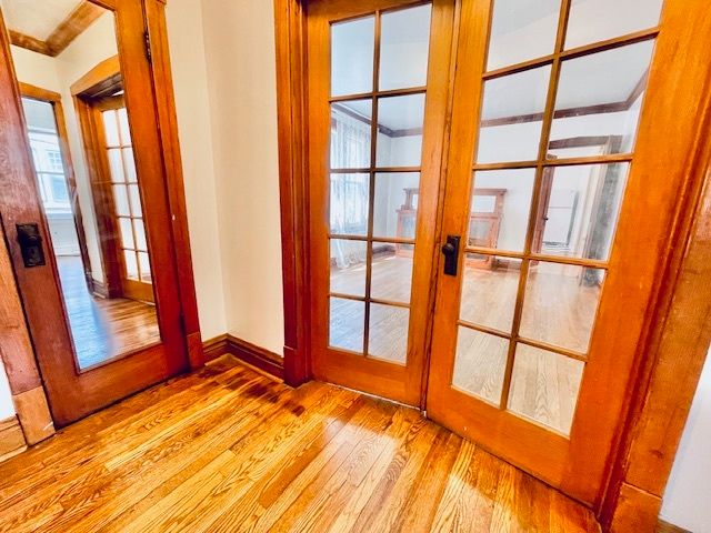 4124 W BARRY Avenue, Chicago, IL 60641