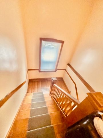 4124 W BARRY Avenue, Chicago, IL 60641