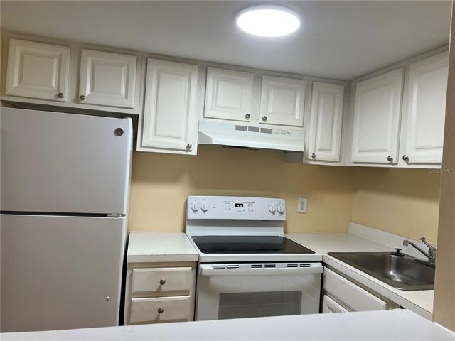 2569 N ALAFAYA TRAIL 136, Orlando, FL 32826