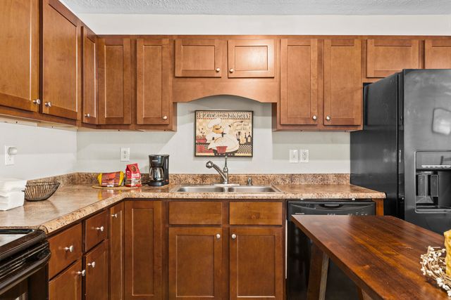 460 Pleasant Valley Road, Morehead, KY 40351
