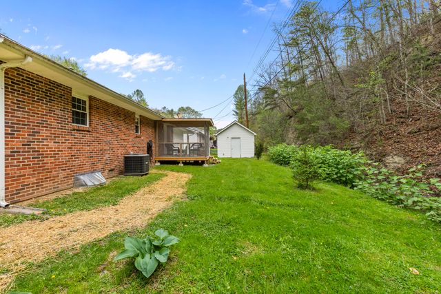 460 Pleasant Valley Road, Morehead, KY 40351