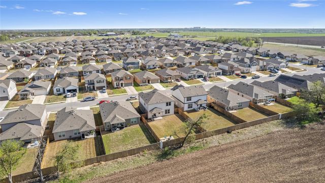 137 Janice RD, Taylor, TX 76574