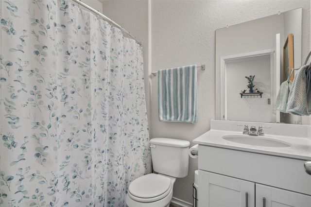 137 Janice RD, Taylor, TX 76574