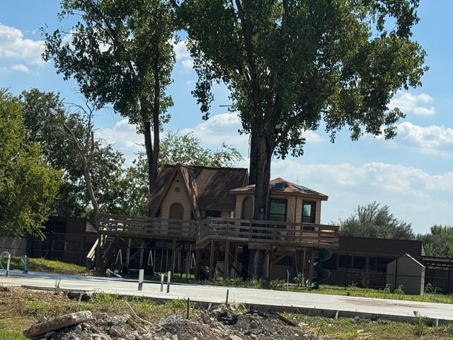 10123 Windsor Lane, Houston, TX 77031