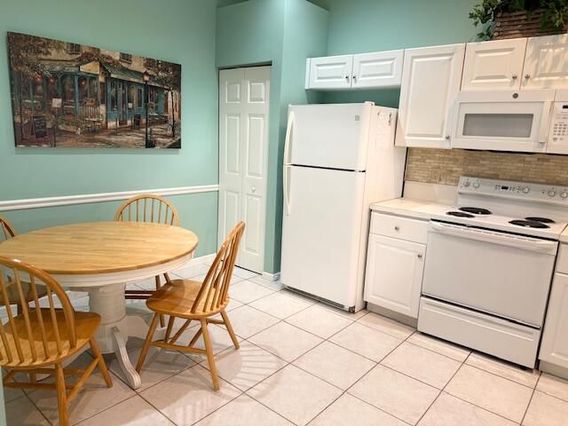 155 N Lakeshore Drive, Hypoluxo, FL 33462