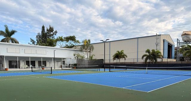 155 N Lakeshore Drive, Hypoluxo, FL 33462