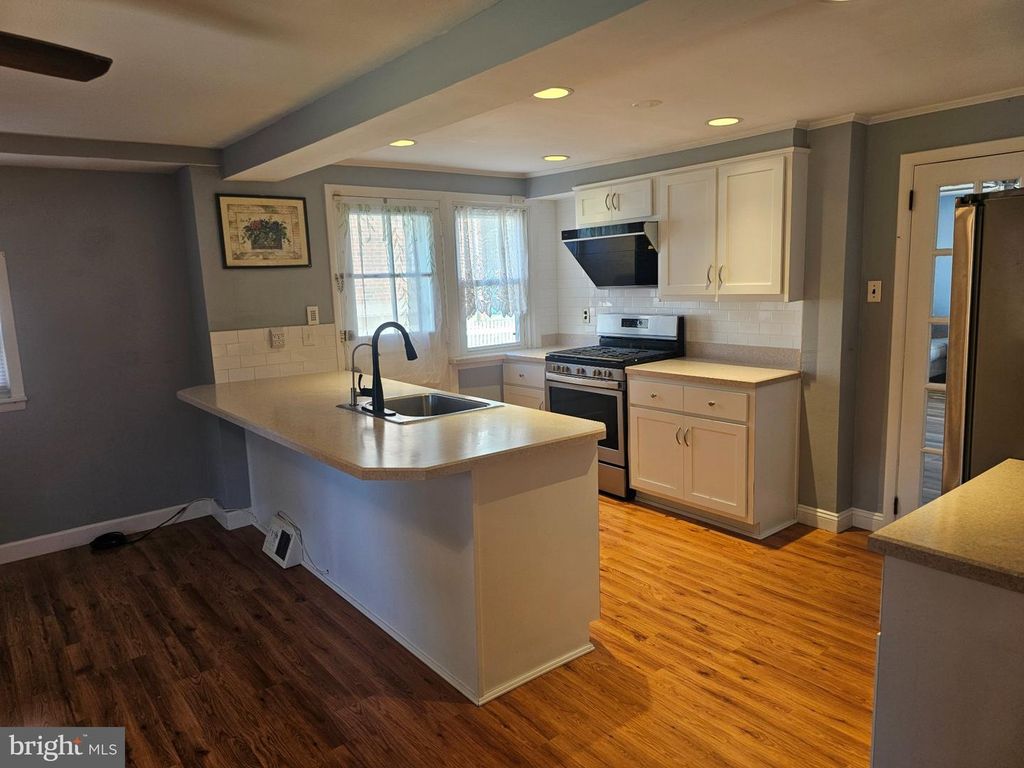 804 MARCHMAN RD, PHILADELPHIA, PA 19115 — photo 5