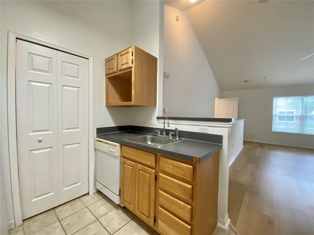 3364 WESTCHESTER SQUARE BOULEVARD 205, Orlando, FL 32835