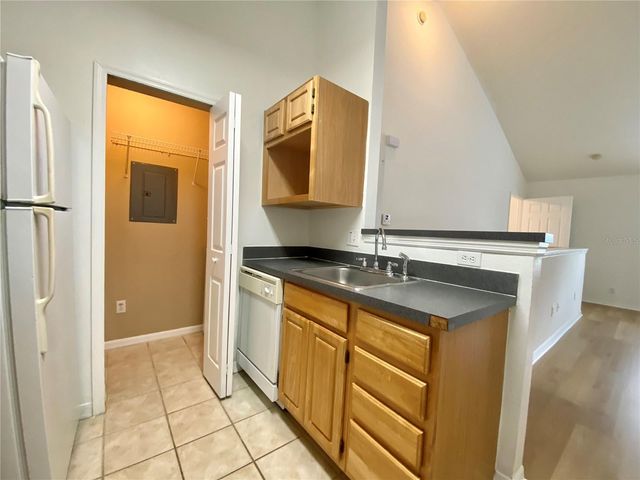 3364 WESTCHESTER SQUARE BOULEVARD 205, Orlando, FL 32835