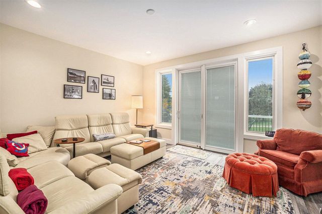 805 W Loomis Street, Ludington, MI 49431