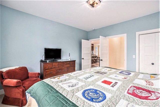 805 W Loomis Street, Ludington, MI 49431