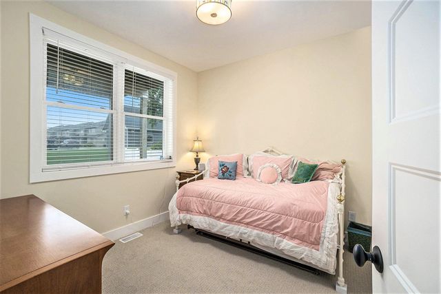 805 W Loomis Street, Ludington, MI 49431