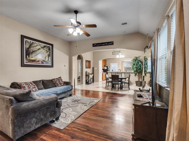 1210 Stallion Ridge, Alvin, TX 77511