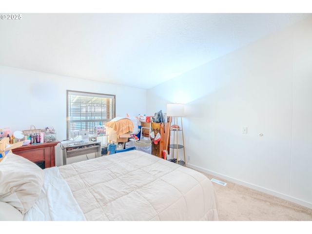 16688 HIGHWAY 99E Ne 54, Woodburn, OR 97071