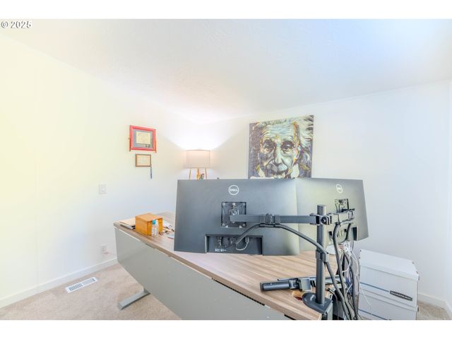 16688 HIGHWAY 99E Ne 54, Woodburn, OR 97071