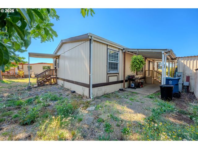 16688 HIGHWAY 99E Ne 54, Woodburn, OR 97071