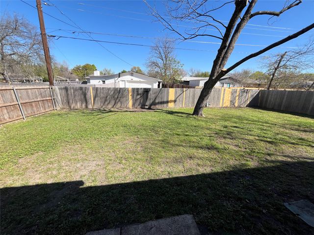 926 Warren Way, Richardson, TX 75080