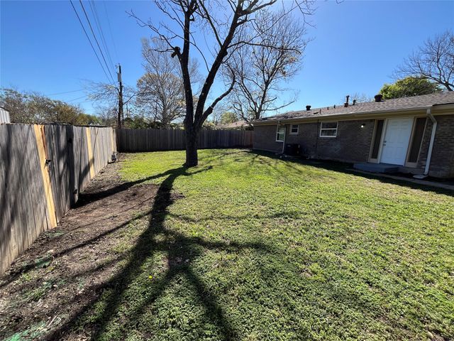 926 Warren Way, Richardson, TX 75080