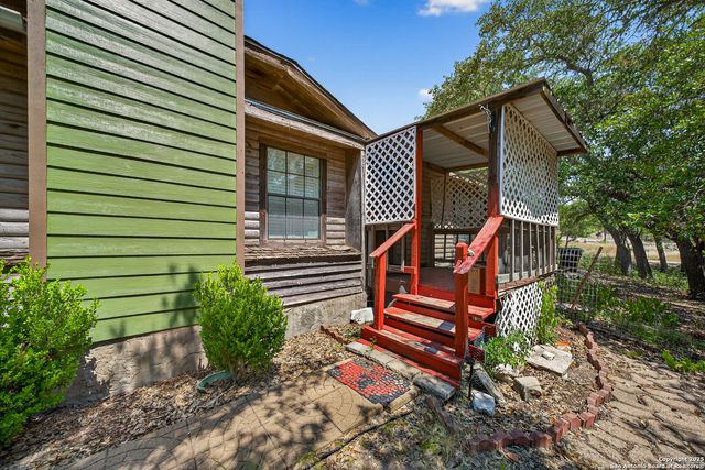 455 OAK VIEW DR, Lakehills, TX 78063