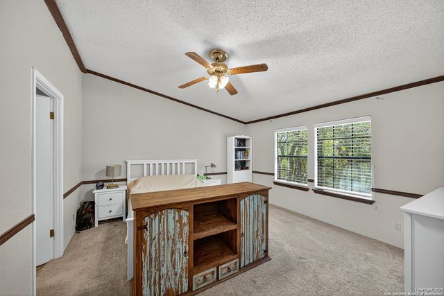 455 OAK VIEW DR, Lakehills, TX 78063